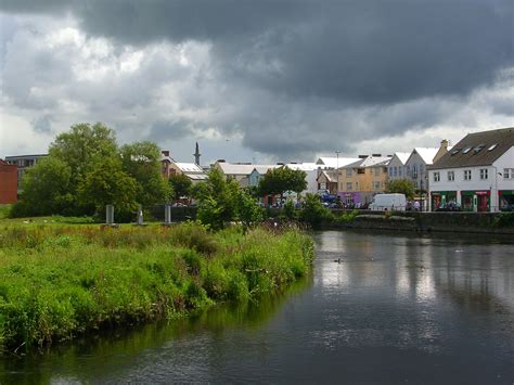 Ennis, Ireland Photo taken by Debbie Corke, 2007 Shorelings1@gmail.com ...