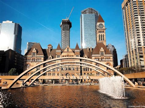 15 Must Visit Toronto Attractions & Travel Guide - Tommy Ooi Travel Guide