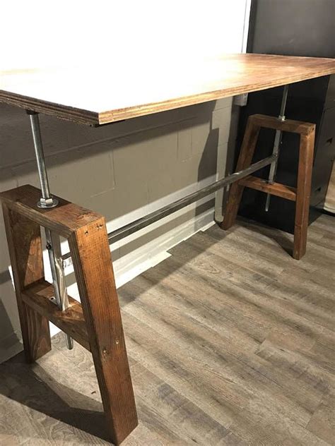 DIY: Height Adjustable Sitting / Standing Desk Threaded Lift | Adjustable height desk, Standing ...