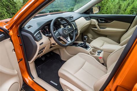 Nissan X-Trail 2017 Facelift: Tough Cabin with Clever Tech Features