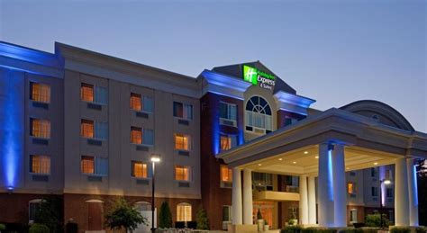 Holiday Inn Express Hotel & Suites Middleboro Raynham Middleboro This Massachusetts hotel ...