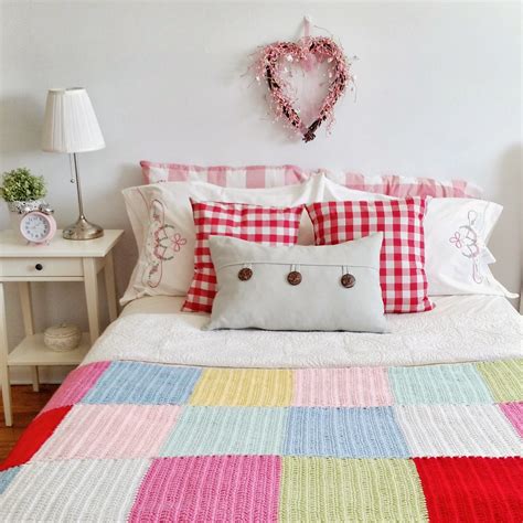 hopscotch lane: Patchwork Crochet Blanket