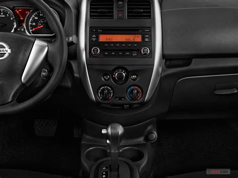 2017 Nissan Versa: 95 Interior Photos | U.S. News