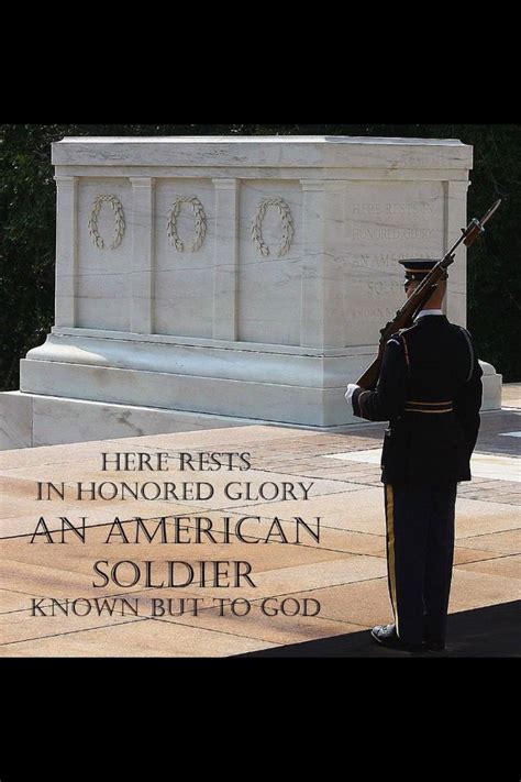 Tomb of the unknown soldiers. Guarded by an Honor Guard in Arlington ...