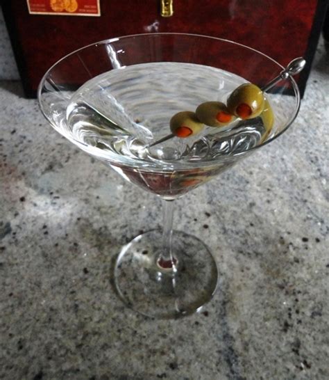 Gin Martini... MUST HAVE THREE OLIVES | Dry gin martini, Fun cocktails, Gin recipes