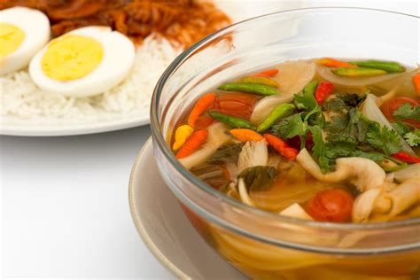 Vegetarian Clear Tom Yum Soup Recipe | Deporecipe.co