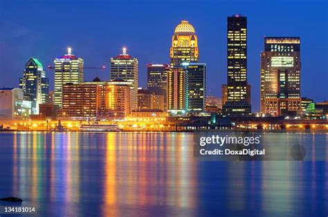 Louisville Ky Skyline Photos and Premium High Res Pictures - Getty Images