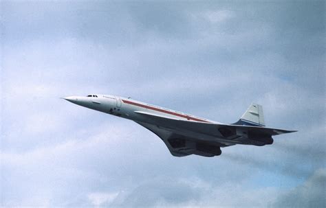 Here’s What It Was Like Flying on the Concorde, According to Its Crew ...