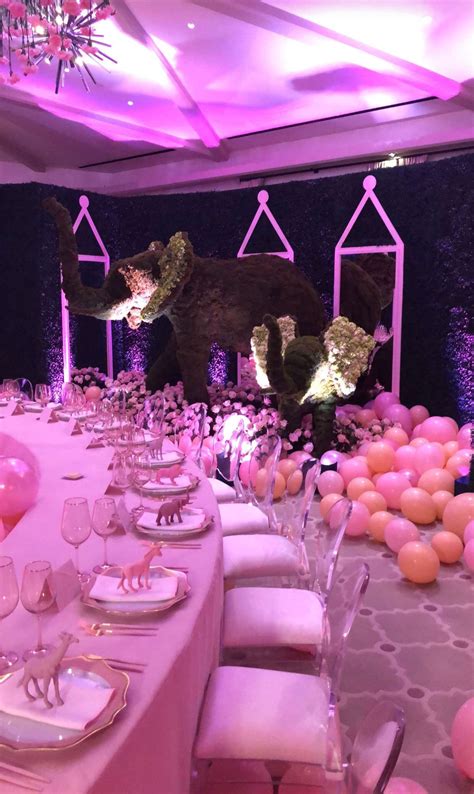 Inside Khloé Kardashian's Balloon-Filled, Perfectly Pink Baby Shower ...