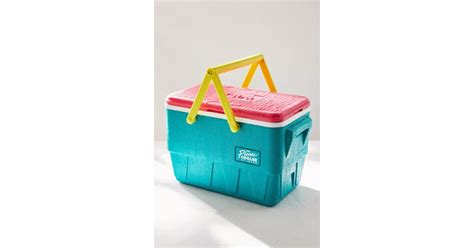 Igloo Retro Picnic Basket Cooler | Igloo's Retro '90s-Inspired Coolers | POPSUGAR Food Photo 5