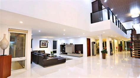 Vic Sotto, Pauleen Luna's Jaw-Dropping 2-Storey House In Laguna