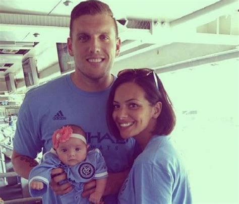 Chris Distefano Wife: Who Is She & What Does She Do? - Stopie