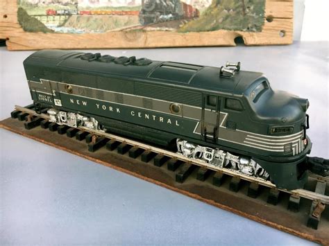 LIONEL TRAIN POSTWAR VINTAGE 2344 New York Central~GENERAL MOTORS~DIESEL~5.35 LB #Lionel | New ...