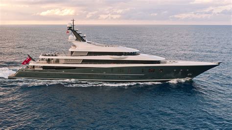 Charter Luxury Yacht PHOENIX 2 - Moran Yacht & Ship