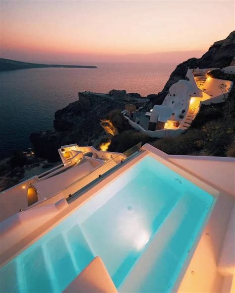 Travel 🌍🛫 on Twitter | Beautiful hotels, Pool, Greece photos