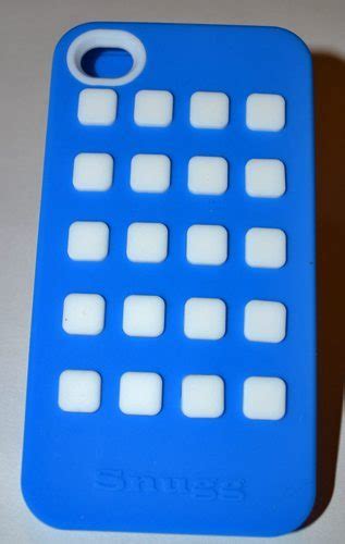 Snugg Silicone iPhone 4 Case with Jibitz Pop Out Letters Review - The Gadgeteer