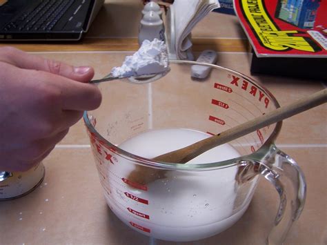 How To: Make Non-Newtonian Fluid (& Experiment With It!) : 6 Steps - Instructables