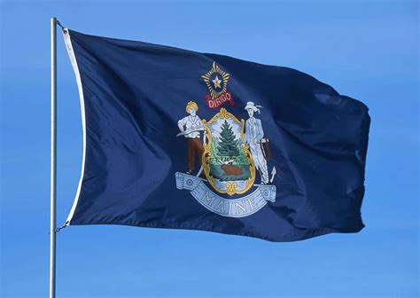 Maine State Flags - Nylon & Polyester - 2' x 3' to 5' x 8' | US Flag Store