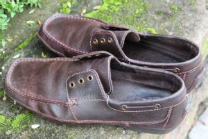 Follow these tips to make sure your leather shoes will look good for much longer!