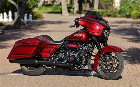 Harley Davidson Street Glide Review - Motorcycles Flags