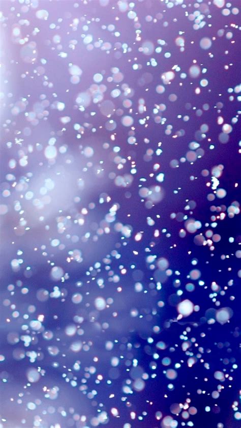 Snowflakes Falling Wallpaper