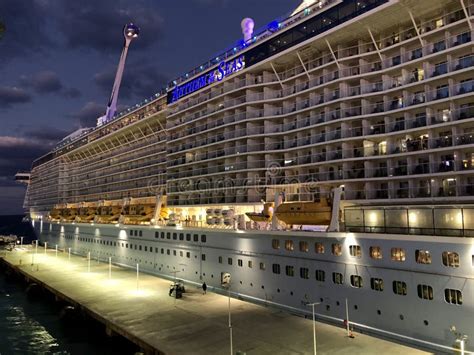 Anthem of the Seas in CocoCay, Bahamas Editorial Photo - Image of ...