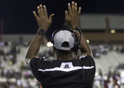 Football’s secret silent sideline language - Campus Echo Online