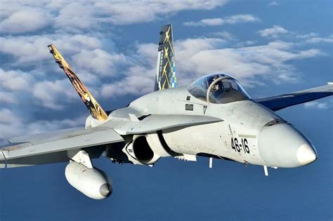 These are some of the greatest Spanish Air Force F/A-18 Hornet shots we ...