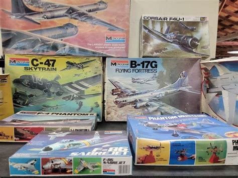 Lot Vintage Airplane Models - Dixon's Auction at Crumpton