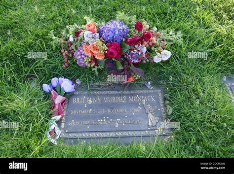 Brittany murphy grave hi-res stock photography and images - Alamy