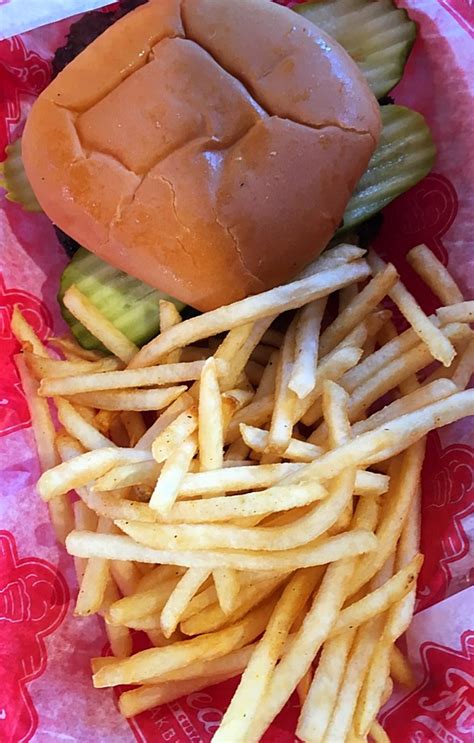 Freddy's Frozen Custard & Steakburgers Review + Giveaway! - The Guide to a Happy Life