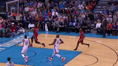 Eric Gordon rises for breakaway dunk, slams the ball right off the rim - SBNation.com