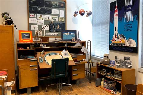 Photo tour of Walt Disney Studios and Walt's office