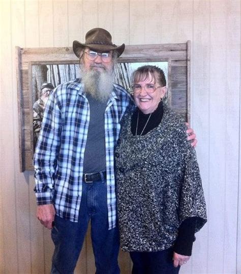 Si & christine robertson | Duck dynasty, Duck dynasty family, Duck commander