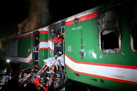 Five killed, many injured after train travelling from town bordering ...