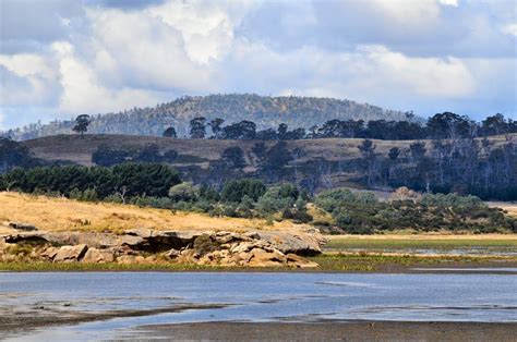 Lake Dulverton, Oatlands Tasmania | Travel around the world, Lake ...