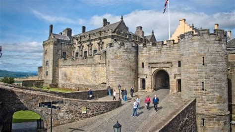 Tours to Stirling Castle with Discover Scotland Tours