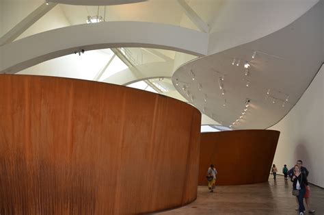 Gallery of AD Classics: The Guggenheim Museum Bilbao / Gehry Partners - 7