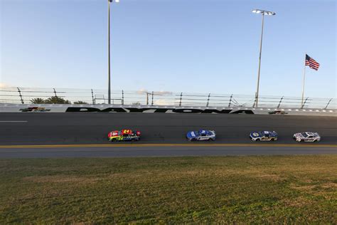 Who Are the Favorites to Exit the First Round of the NASCAR Cup Series Playoffs? - EssentiallySports