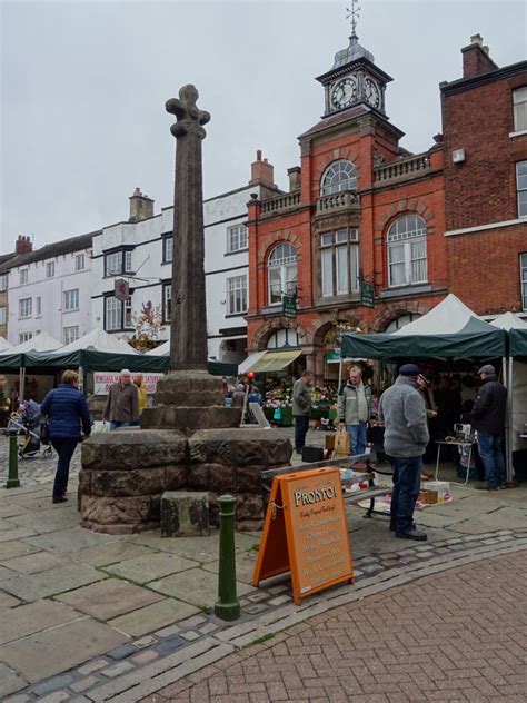 Market Cross on the Market Place © Philip Halling cc-by-sa/2.0 :: Geograph Britain and Ireland