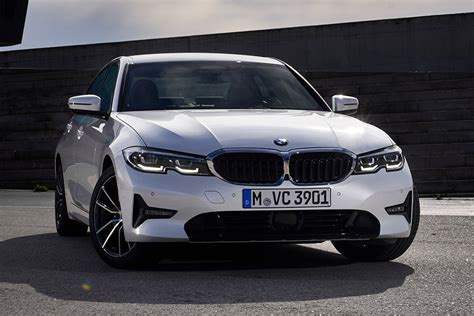 2019 BMW 3 Series Review - Autotrader