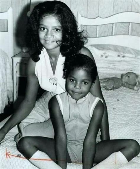 Lovely Pics of La Toya Jackson Together With Her Young Sister Janet ...