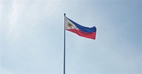 Rain's Travels: FriFotos: The Tallest Flagpole in the Philippines