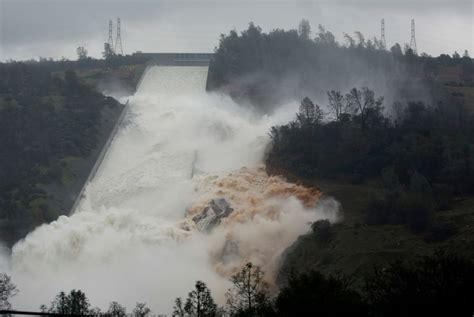 Nearly 200,000 remain under evacuation orders near damaged Oroville ...