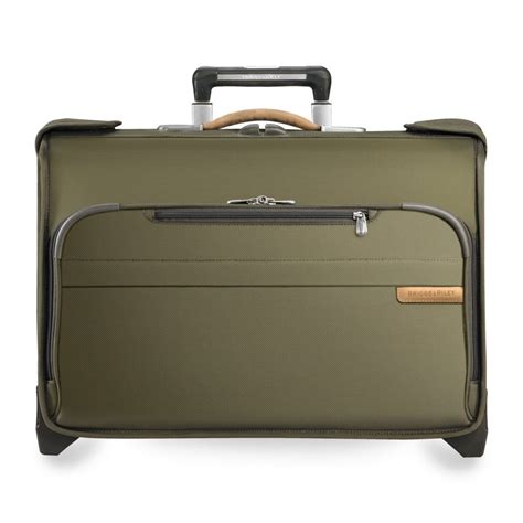 Briggs & Riley Baseline Closeouts – H. Savinar Luggage Co.