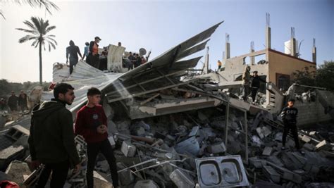 Israel strikes Gaza after UN calls for more aid