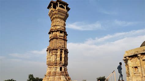 Vijay Stambh (विजय स्तम्भ) Chittorgarh Fort, Rajasthan - YouTube