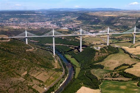 Photo aérienne de Viaduc de Millau - Aveyron (12) | Viaduc de millau ...