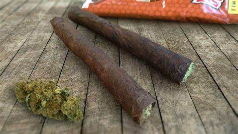 How to Roll Backwoods Blunts with the Best Wraps