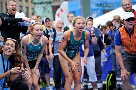 United States win first Mixed Relay World title • World Triathlon